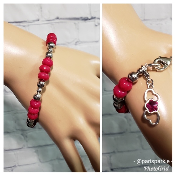 🌟MOVED SEE COMMENT🌟Swarovski Crystals Bracelet - Picture 1 of 5